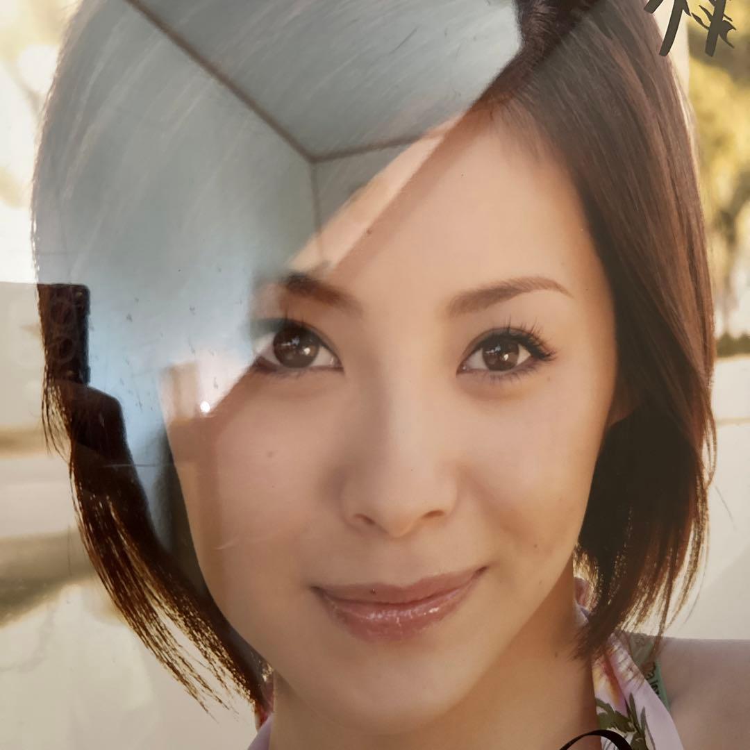 松浦亜弥さん直筆サインが書かれた特大フォトフレーム