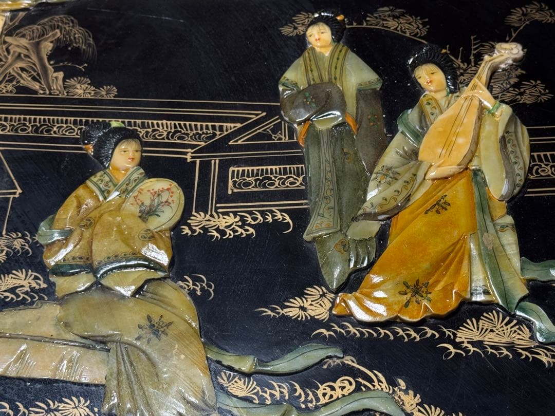 国分寺】1月12日お渡し可能‼️中国 木彫り ローテーブル椅子4脚付き