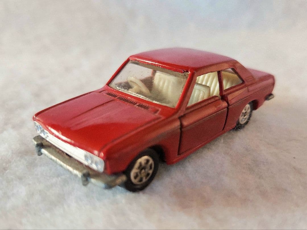 (トミカ日本製) 日産ブルーバード2台