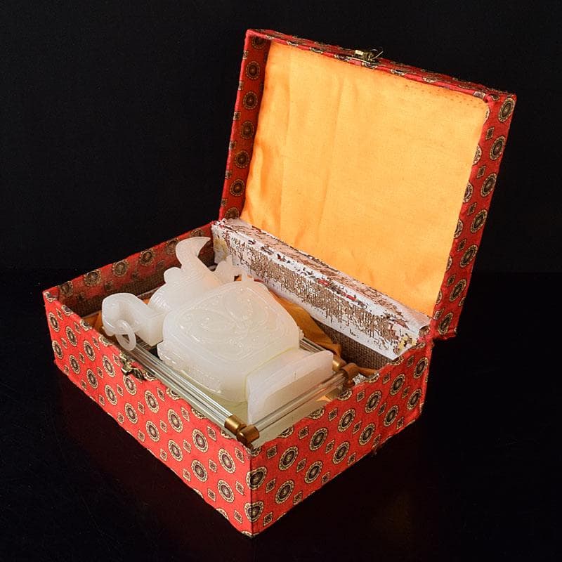 中国 玉石白玉彫刻 林權作 白玉樽 証明書・鏡面台付 V R8720 - メルカリ