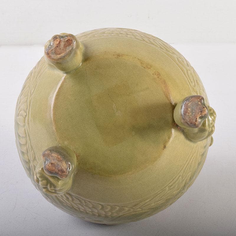 中国　龍泉窯　青磁　三つ足　神獣口水注瓶　C　7054