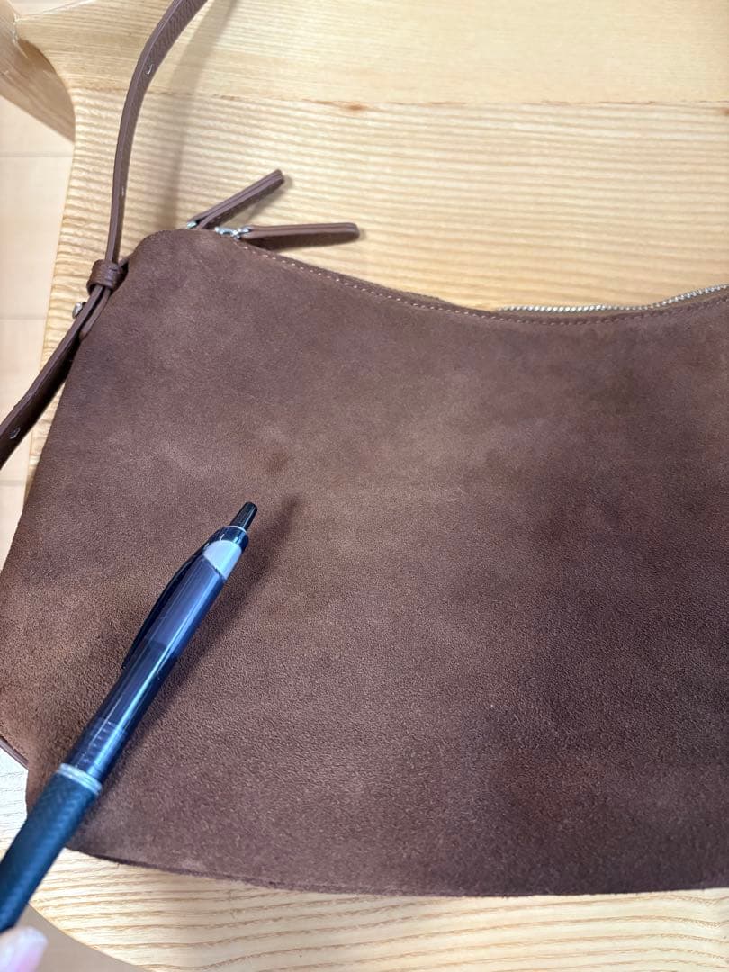 【牛革】ミニマルショルダーバッグ ボンジュールサガン brown