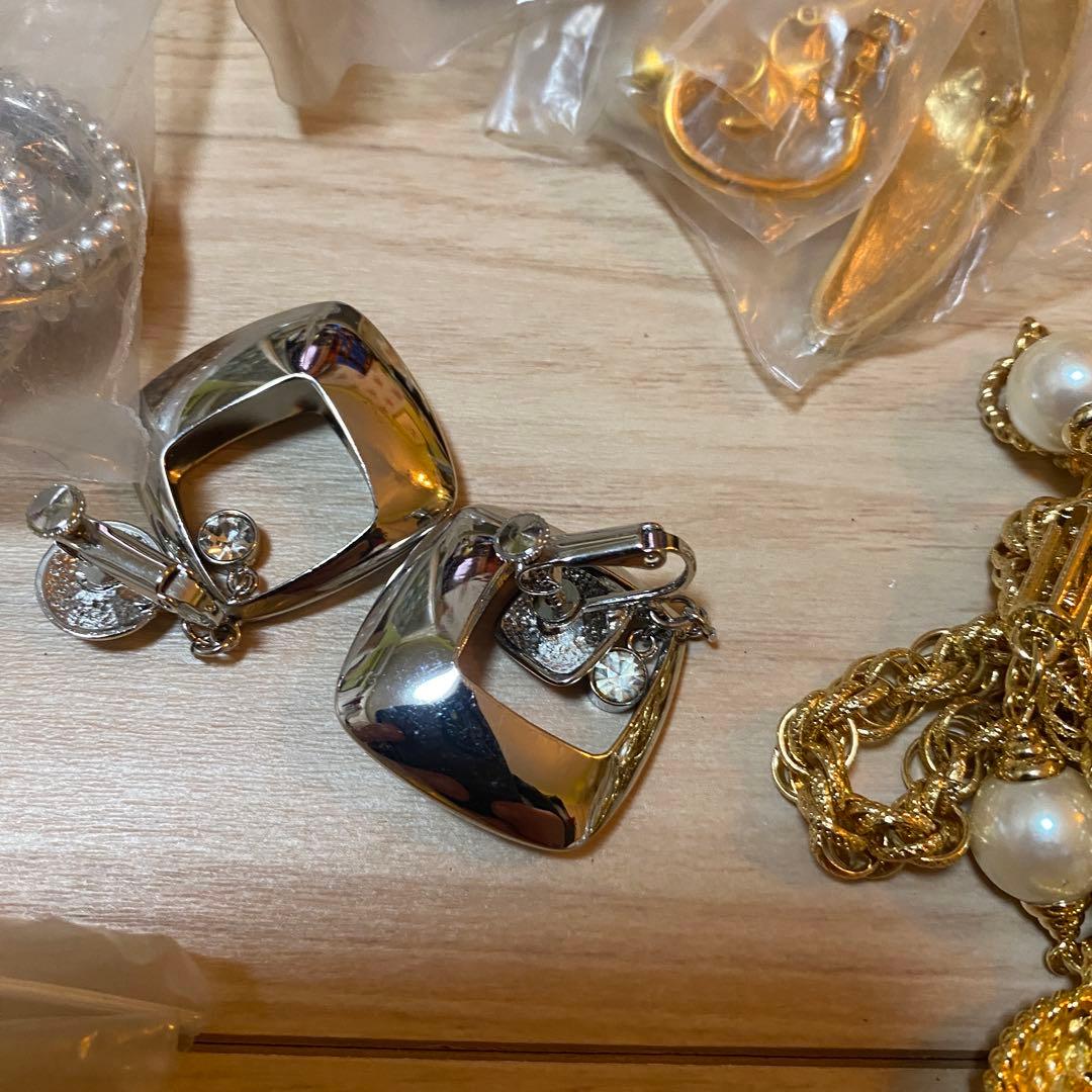 も*し様 アクセサリー まとめ売り 大量 約3kg ゴールド/シルバー色 イヤリ