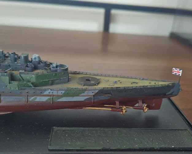 トランペッター 1/700 イギリス海軍 巡洋戦艦 レナウン 1942