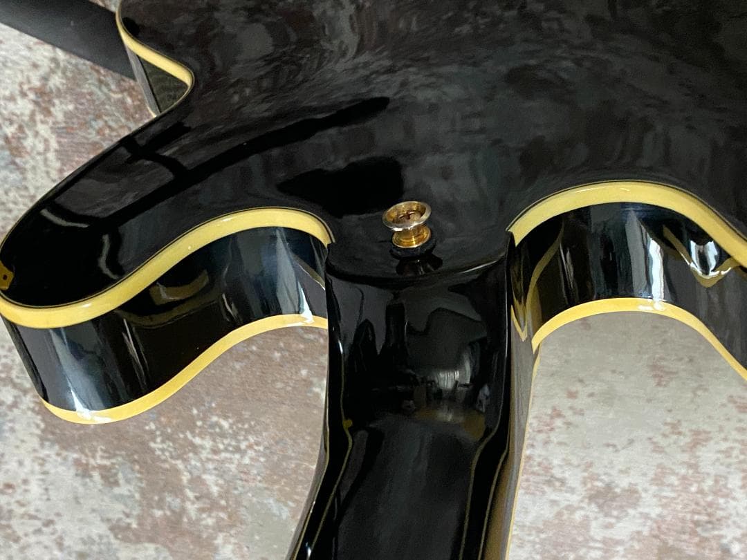 Epiphone B.B. King Lucille Ebony 2010年製