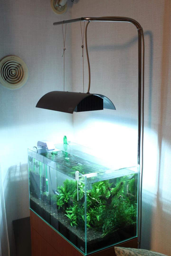 千葉市で直接引渡】Cube a Stump 60cm水槽台＆ライトスタンド 直接引渡