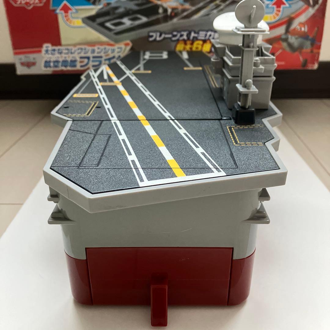 トミカ　カーズ　プレーンズ　フライゼンハワー