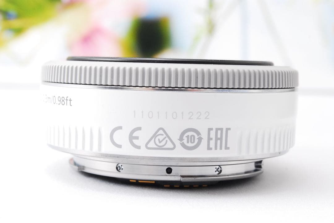 美品❤️Canon EF 40mm F2.8 STM 単焦点レンズ❤️ホワイト❤️ - メルカリ