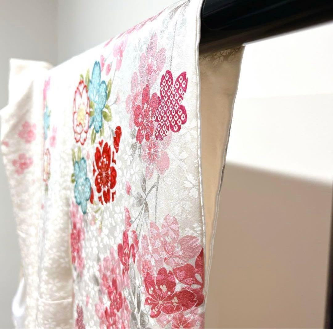 桜花模様の振袖 着物 晴れの日 成人式 卒業式