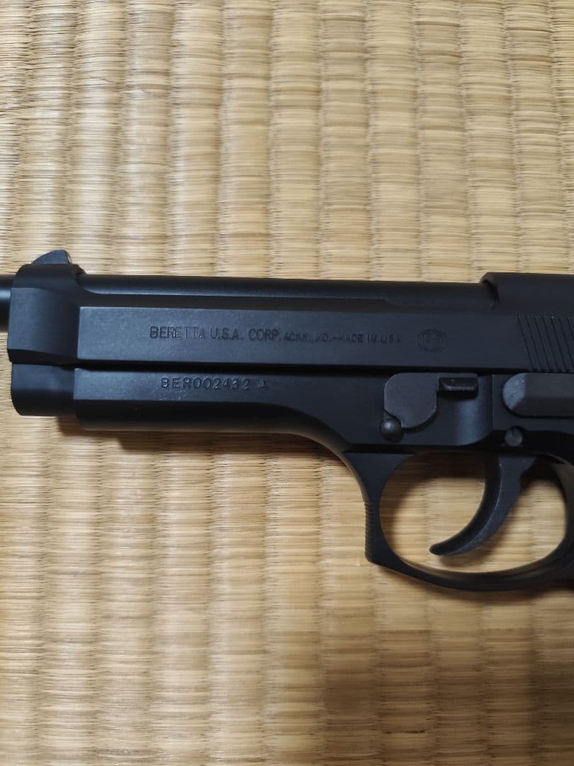 MGC製　ベレッタ 92F ガスガン ブラック　固定スライド