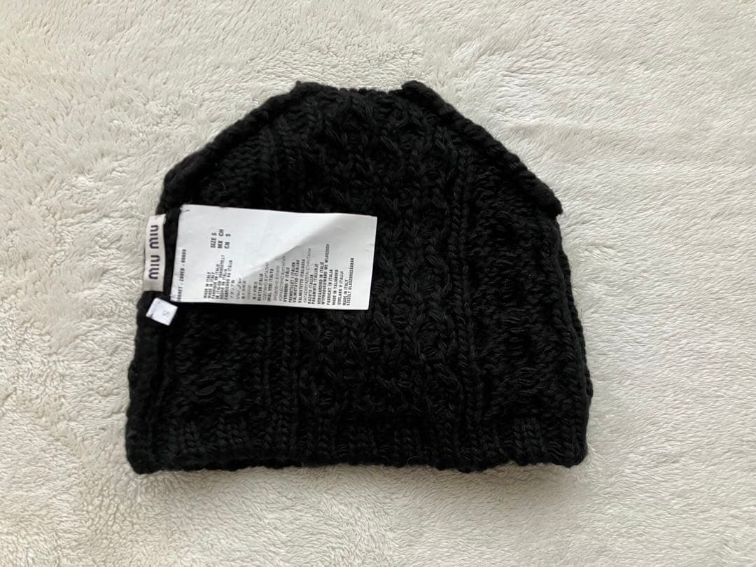 MIUMIU ミュウミュウ 黒 ケーブル編み ニット帽 リボン付き レディース