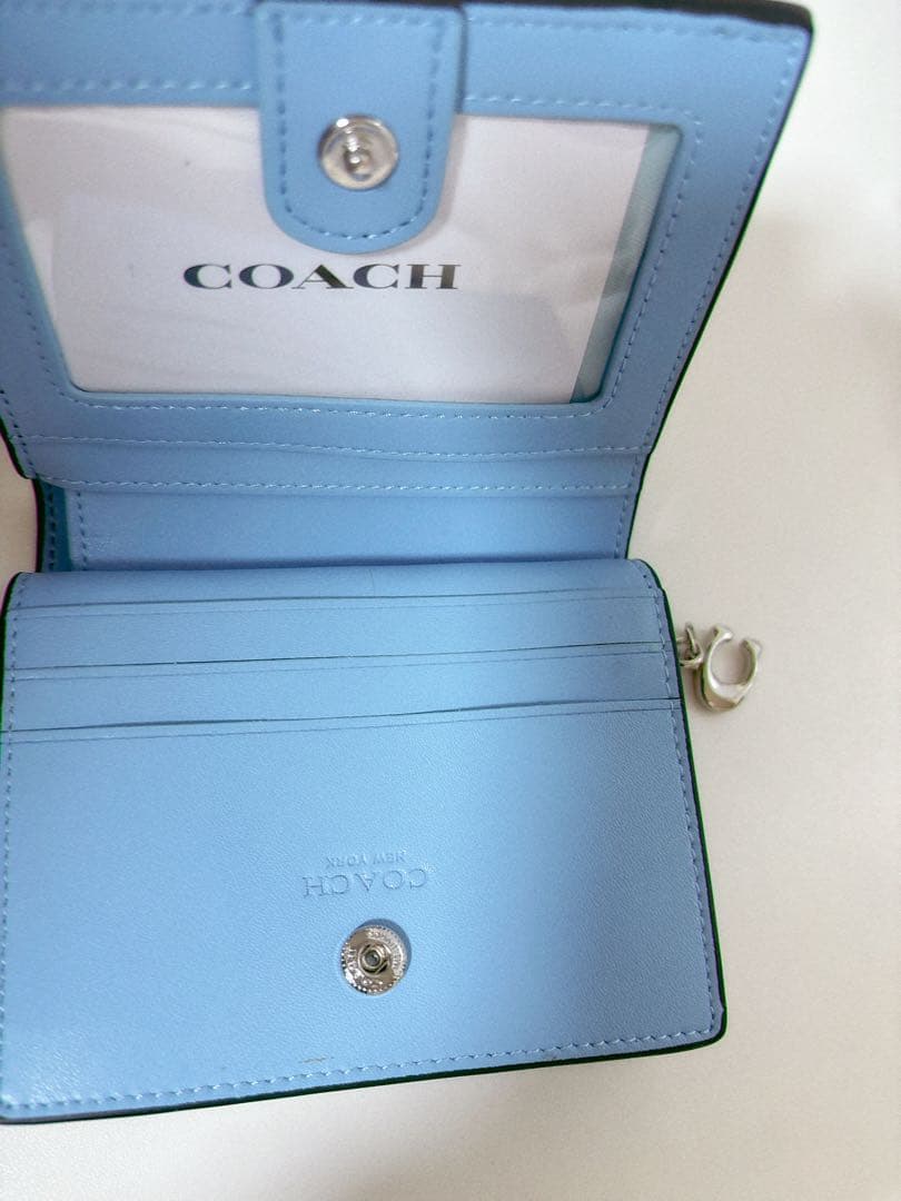 【新品未使用】COACH 二つ折り財布 ハッピードッグ