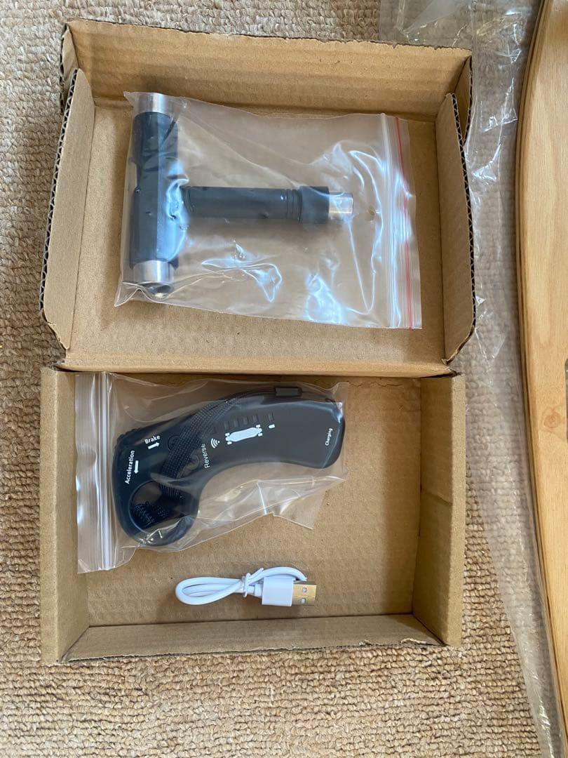 Denska 電動スケボー 木製デッキ ブラックホイール