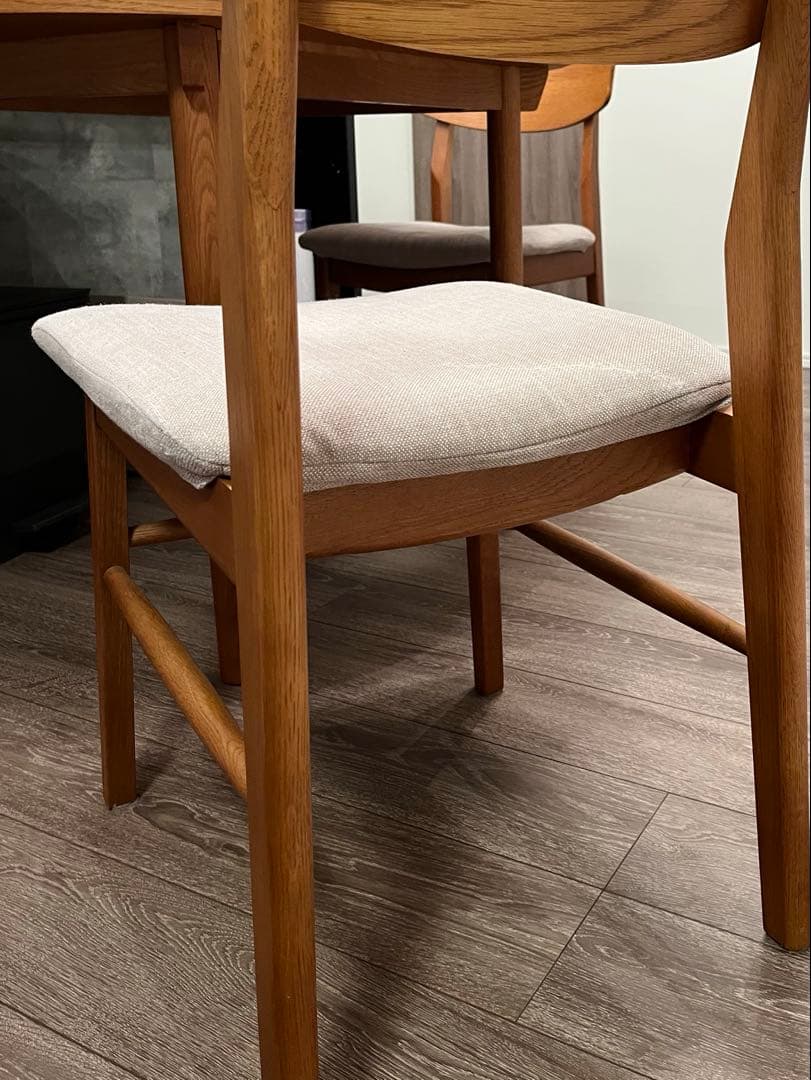 【シャンさん専用】KIRPラウンドダイニングテーブル 1000KIRPチェア2脚