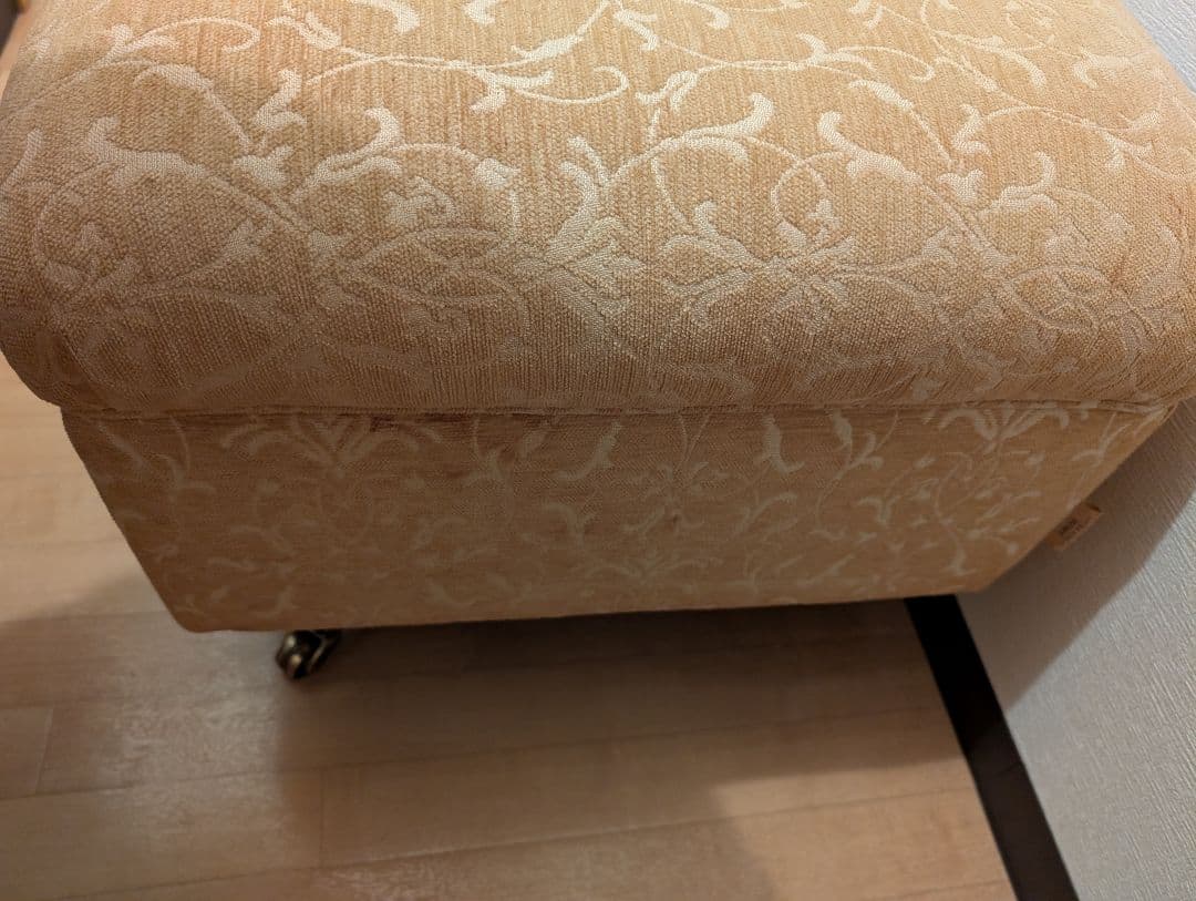 ローラアシュレイ　オットマン　スツール