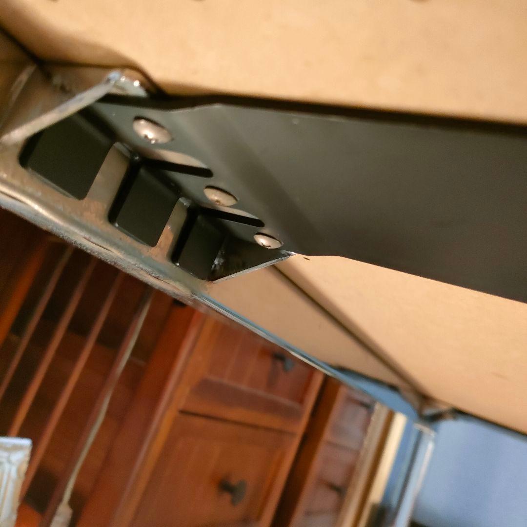 BoConcept ダイニングテーブル 幅160cm ウォールナット×スチール脚