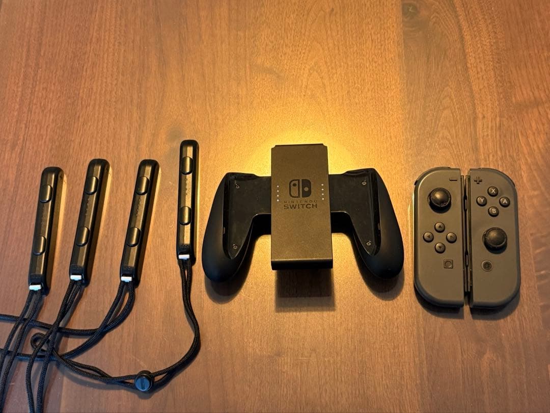 Nintendo Switch 本体 + スマブラ.モンハンライズ.ＸＸ付