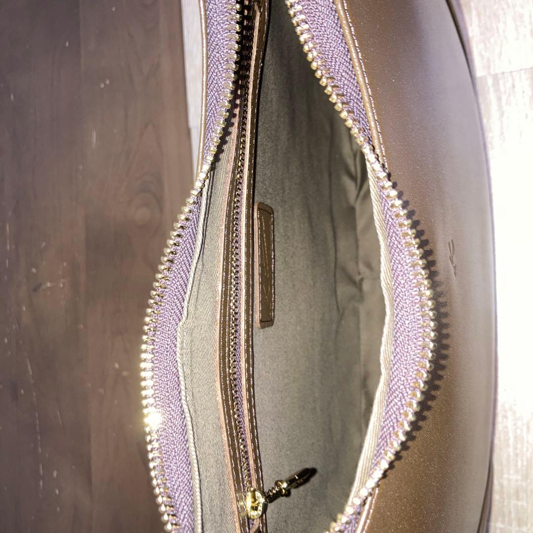 【未使用品】キタムラ　セミショルダーバッグ　チョコ