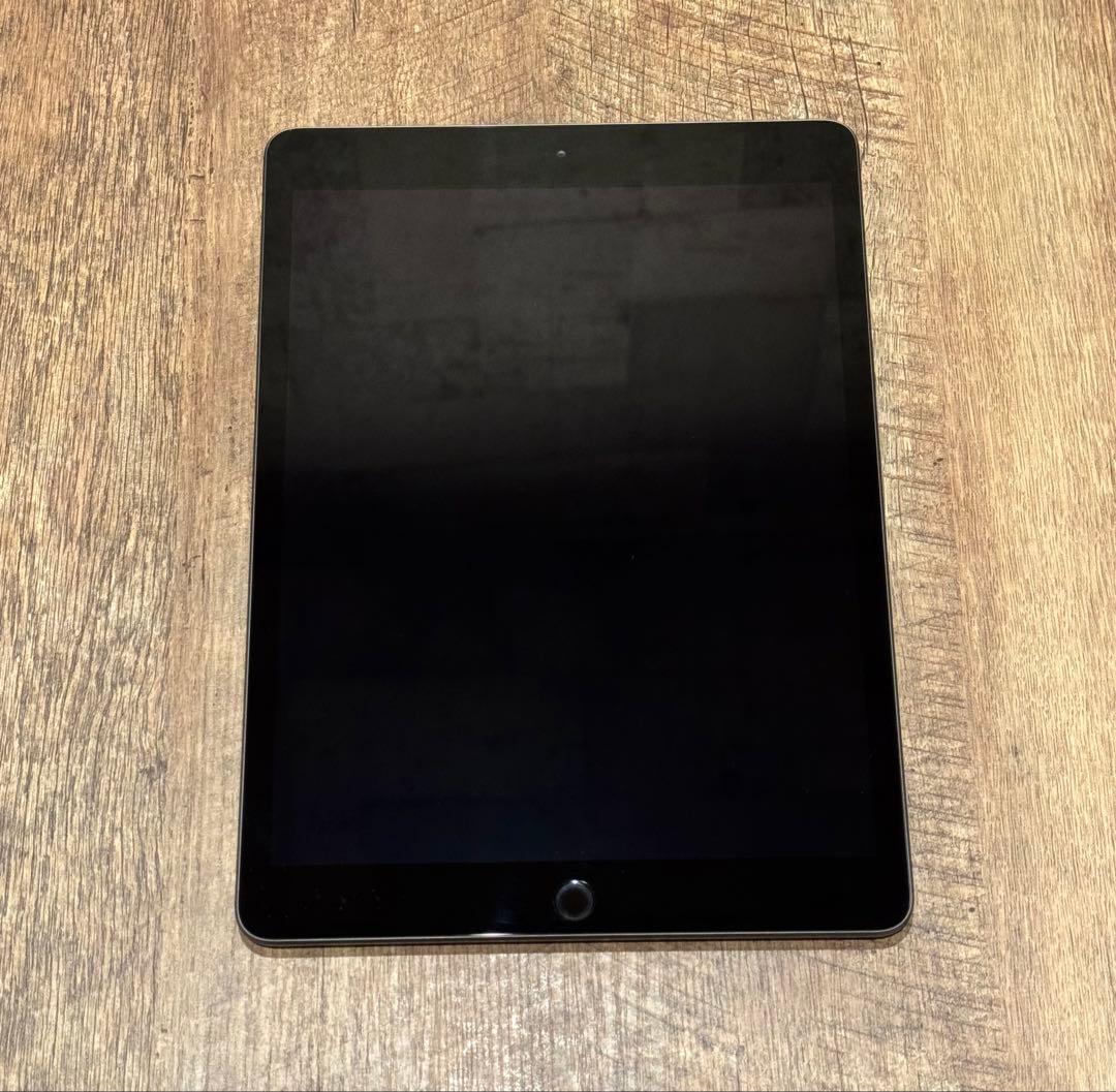 極美品 90% iPad 第8世代32GB スペースグレー 本体 充電器付き - メルカリ