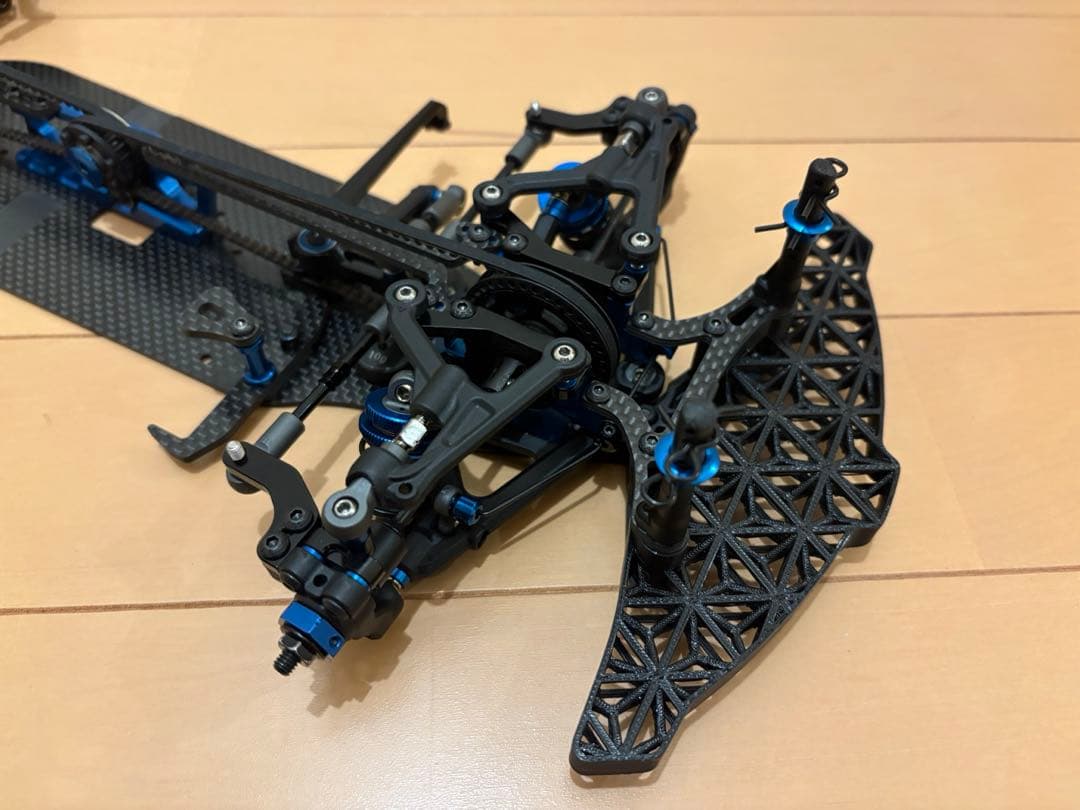 【値下げ】ASSOCIATED アソシ TC8 オプション、スペアパーツ付き