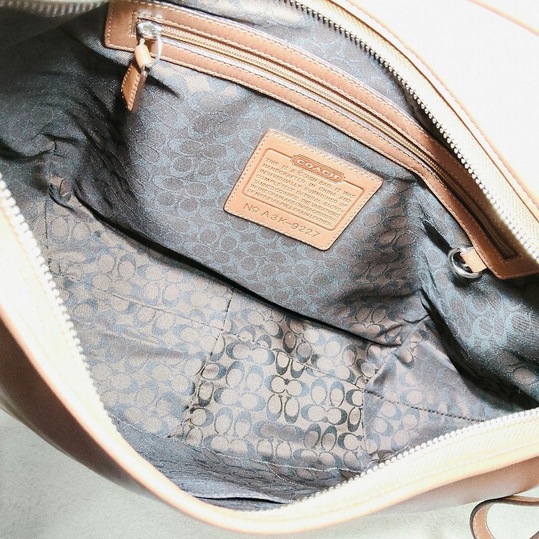 COACH コーチ ショルダーバッグ ハーフムーン レザー ワンショルダー