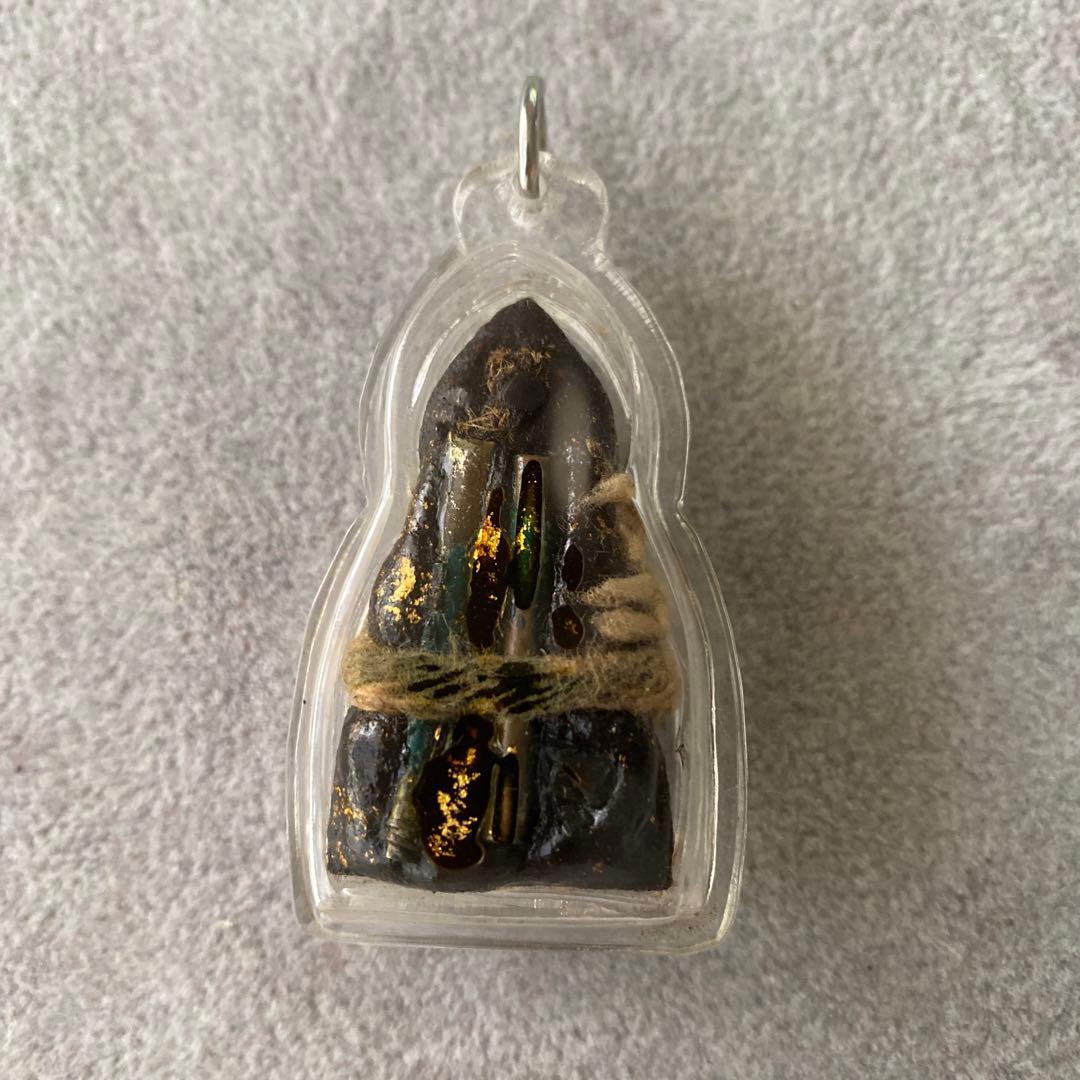 プラクルアン 偉大なる阿羅漢の眼 LPカオヘン師 超レア品 金運 守護 御