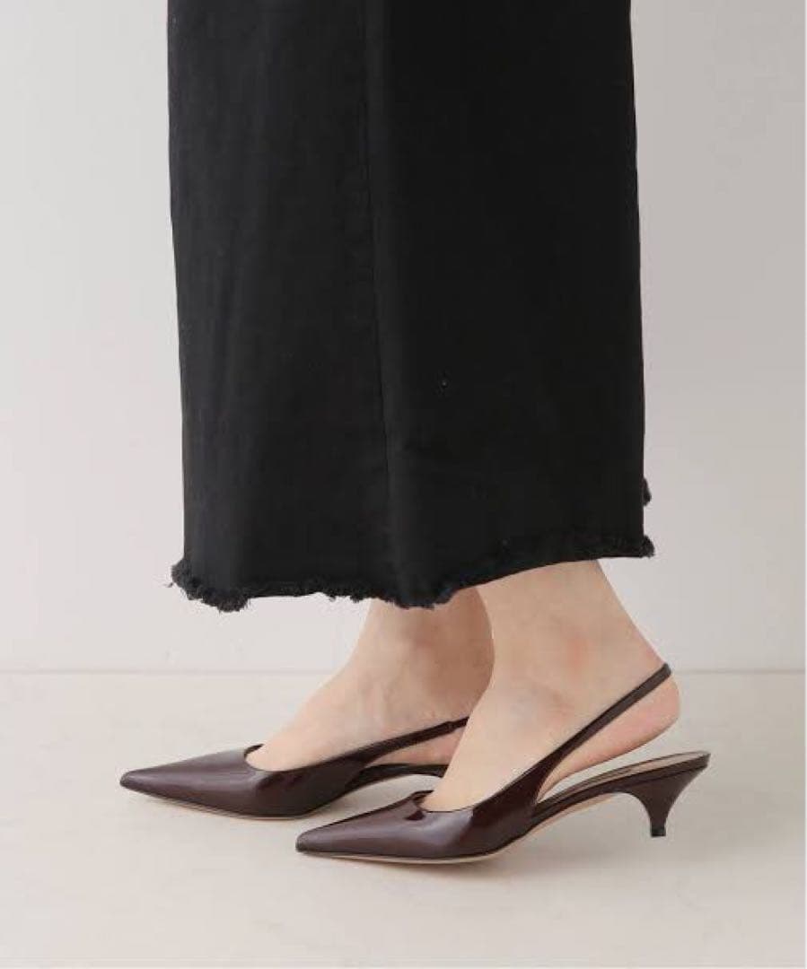 定番人気　PELLICO ペリーコ　バックストラップパンプス