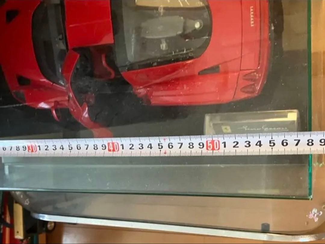 1/10 エンツォフェラーリ完成品 とディスプレイケース