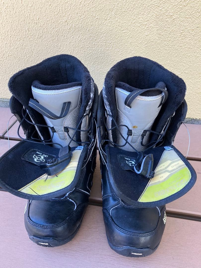 スノーボードブーツ ブラック