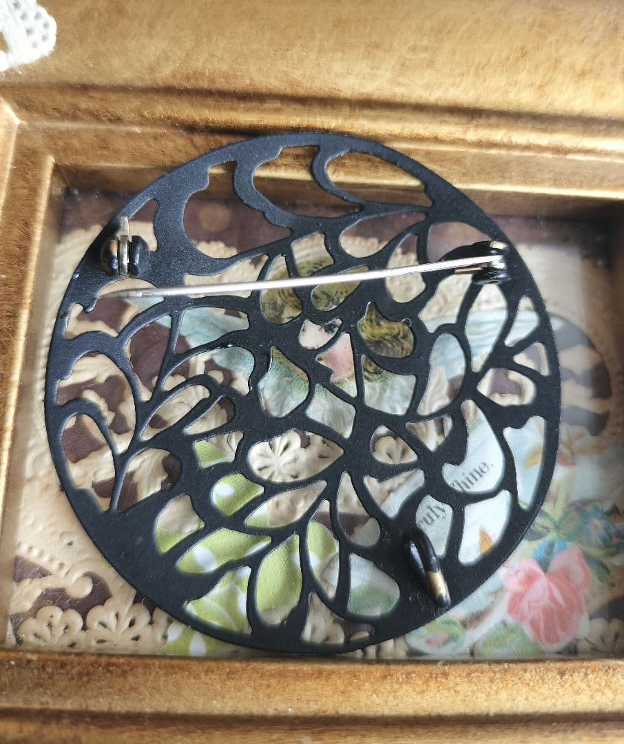 京都伝統工芸 中嶋象嵌 透かし唐草 ブローチ 兼 ペンダントトップ 2way