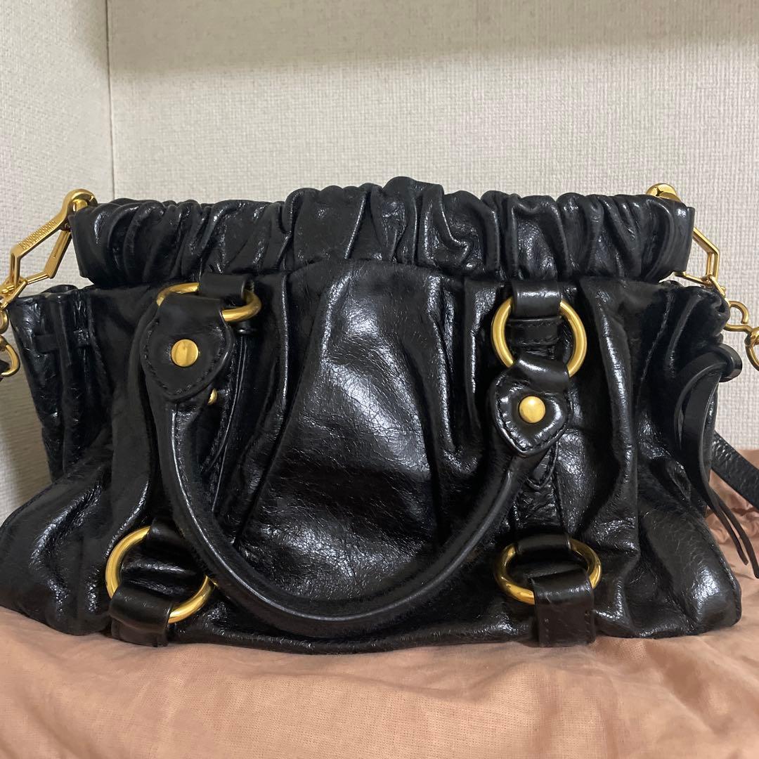 miu miu 黒 レザー ショルダーバッグ