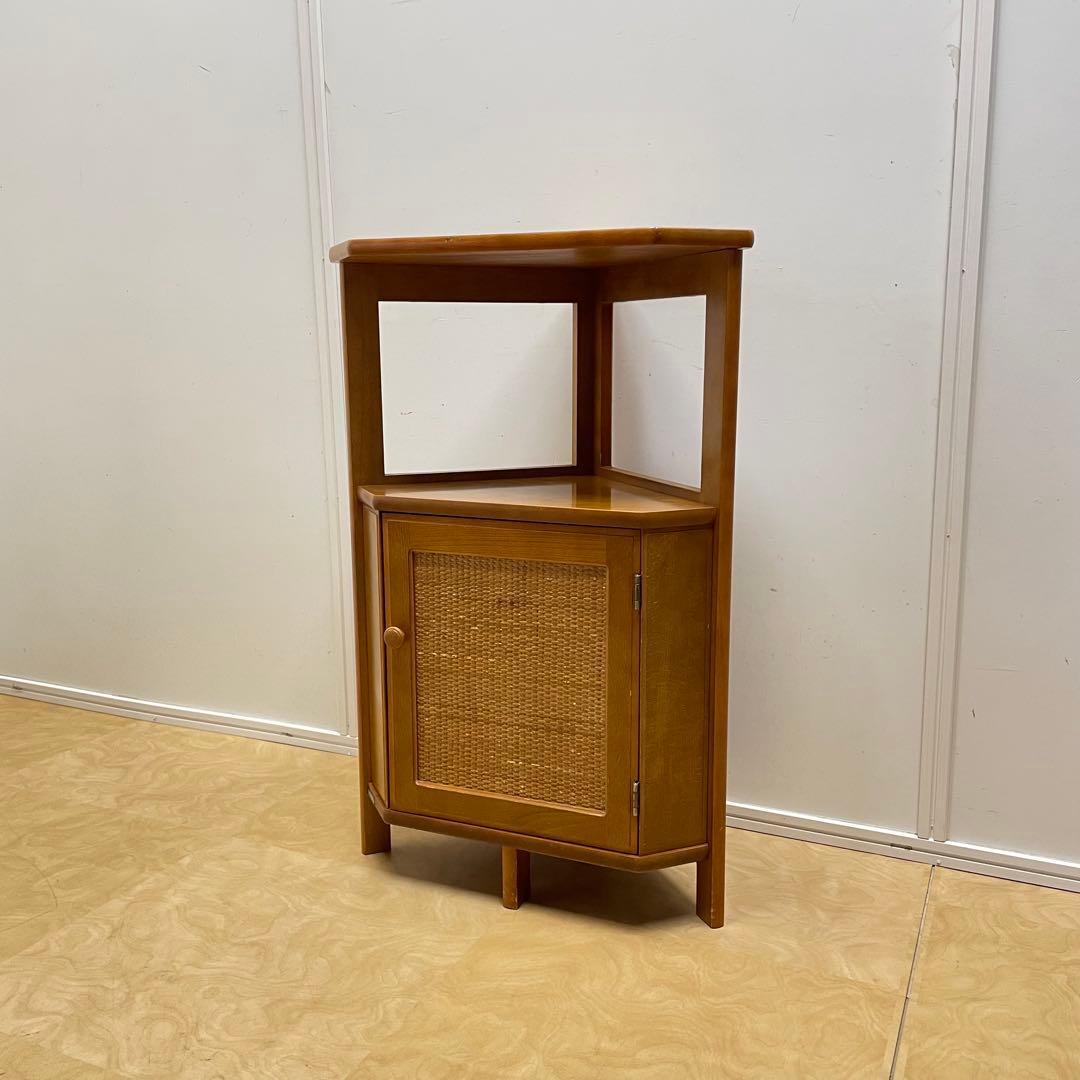 カリモク 三角コーナー ラック 棚 キャビネット 電話台 ビンテージ 籐