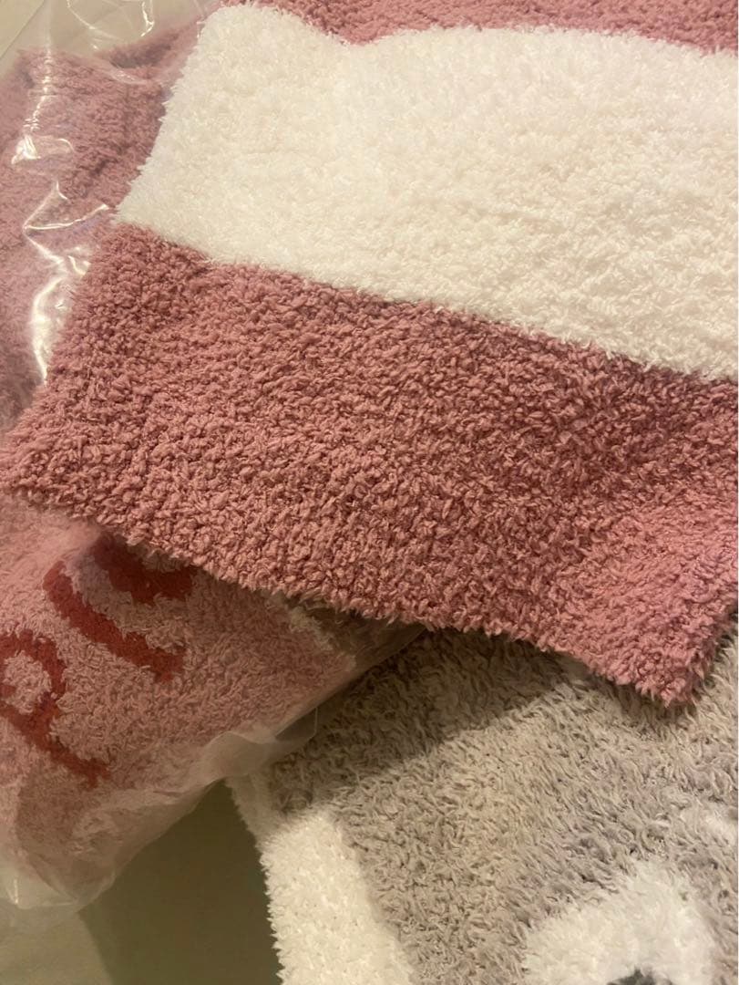 新品！ジェラピケお好きな方に！シーズーのプルオーバーふわもこ上下セットホワイト