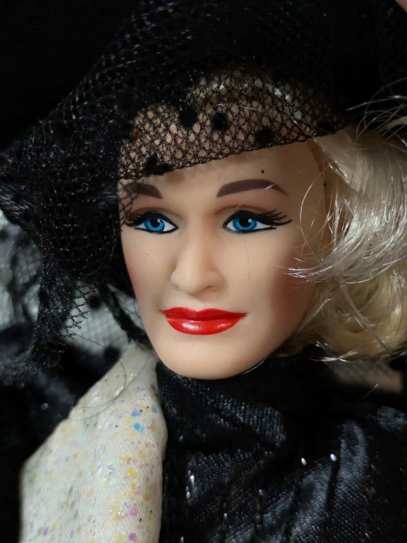 ファッショナブルな「クルエラ・ド・ヴィル」！東京ディズニーシー