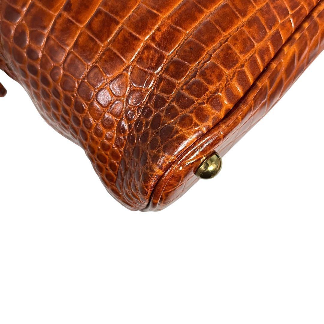 クロコダイル型押し 茶レザーバッグ 鍵付き 大容量