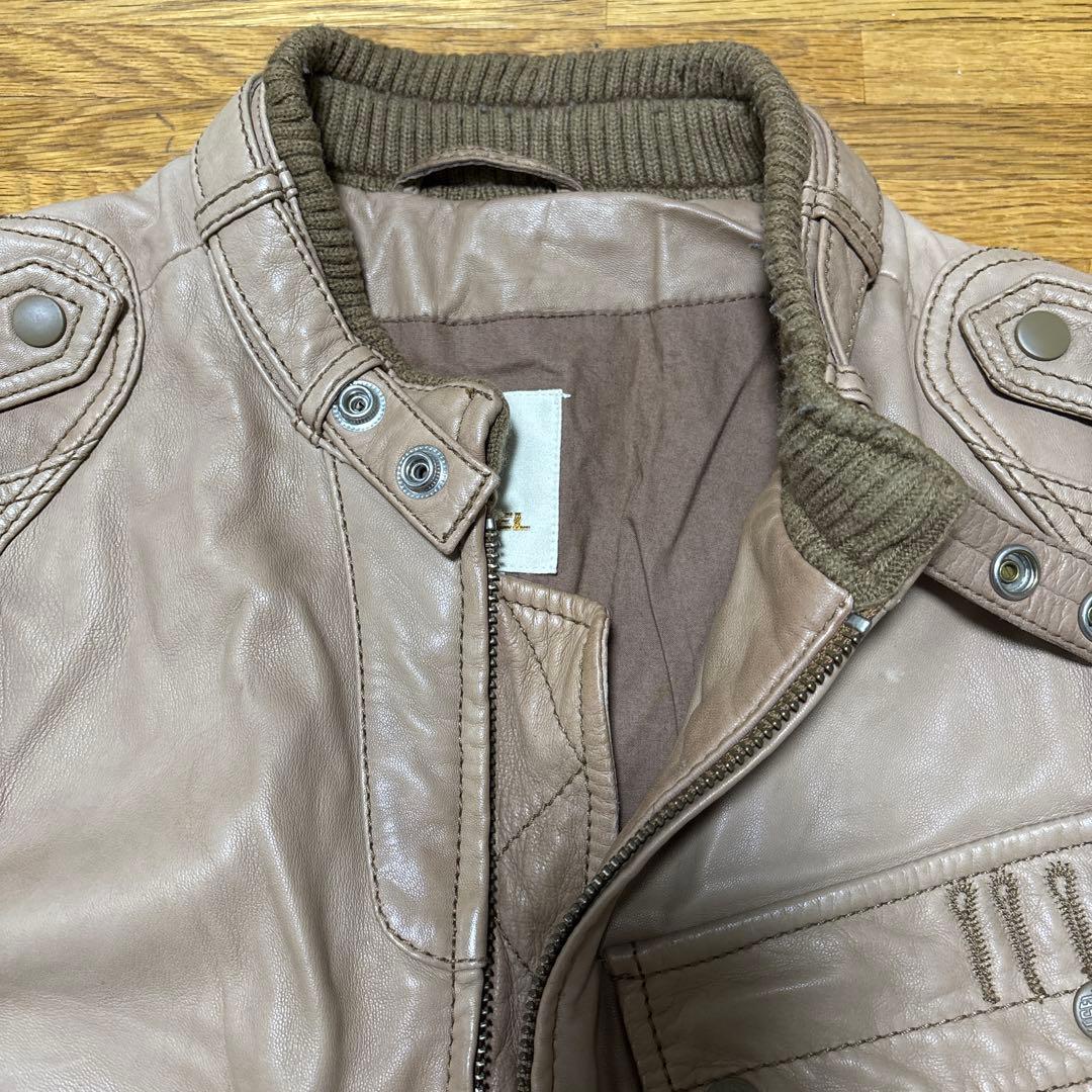 ディーゼル ベージュ レザー シングルライダース 腕にシミあり！