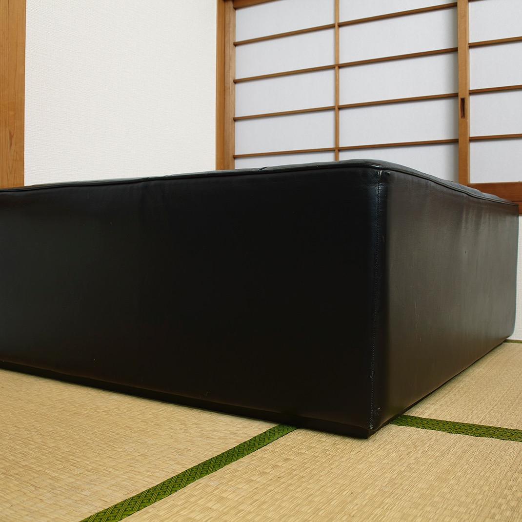 Cassina ブラック オットマン