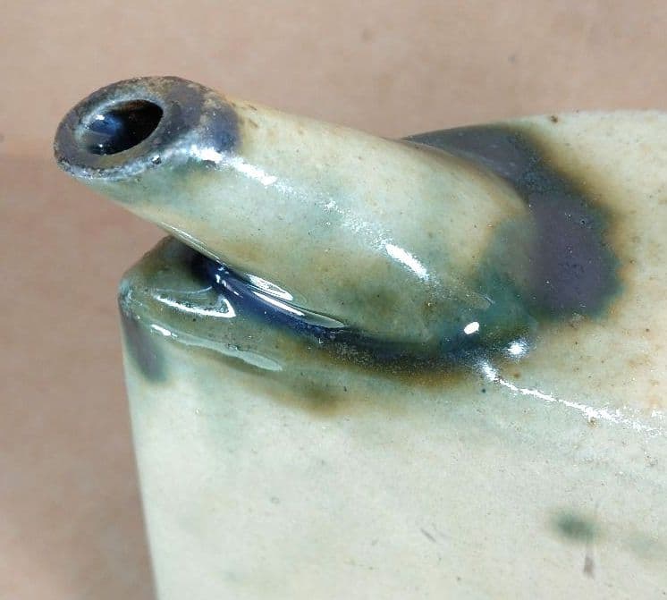 本物保証】金城次郎 壷屋焼 抱瓶(海老魚紋) 共箱 栞 w25.3㎝