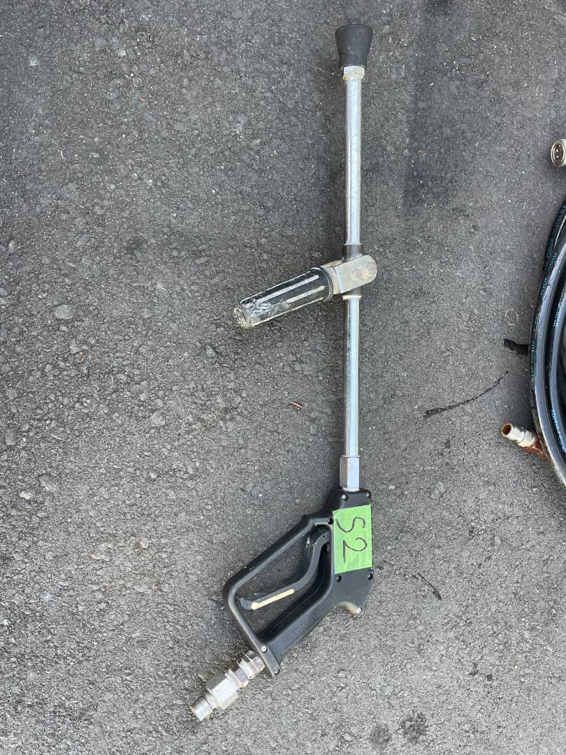 ツルミ）セル付きエンジン高圧洗浄機防音 ガン・高圧ホース・給排水