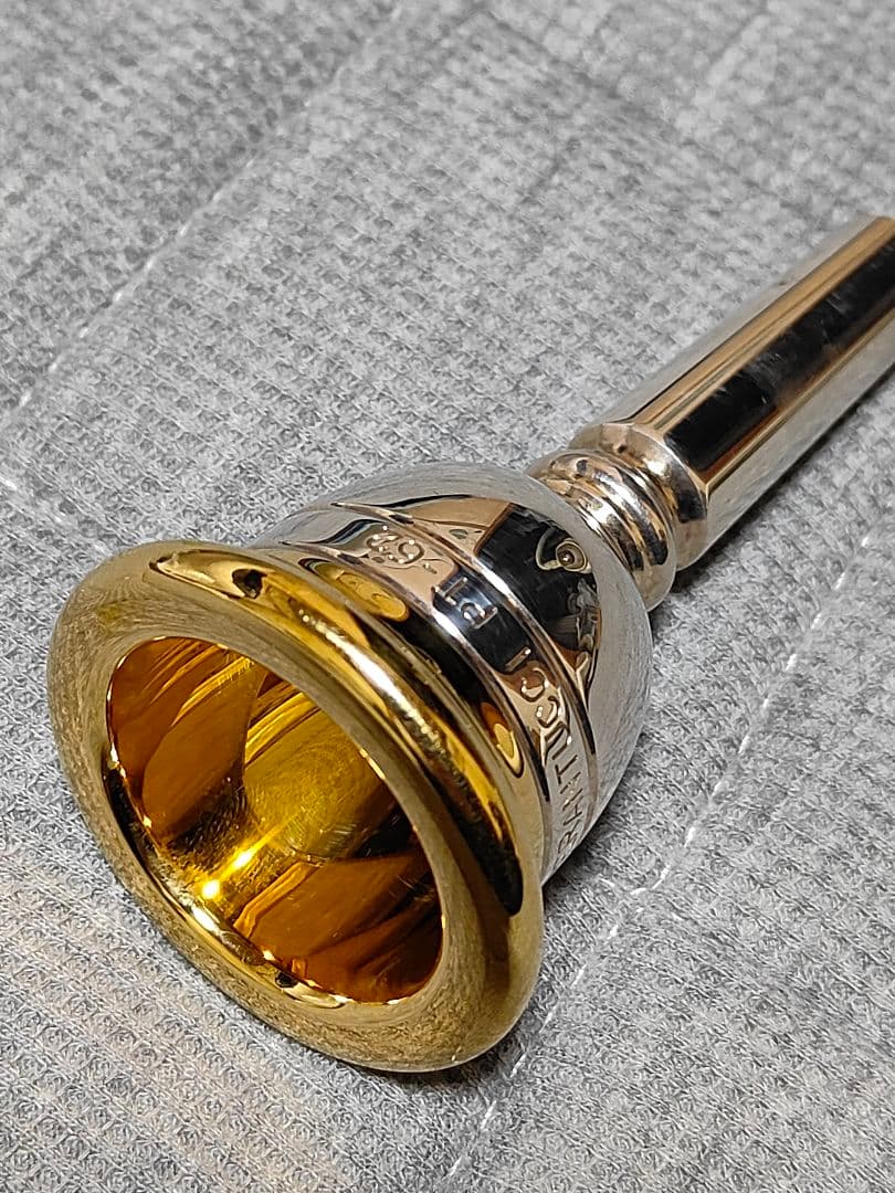 ★チューバマウスピース　ペランテュッティ PT 62 中古★