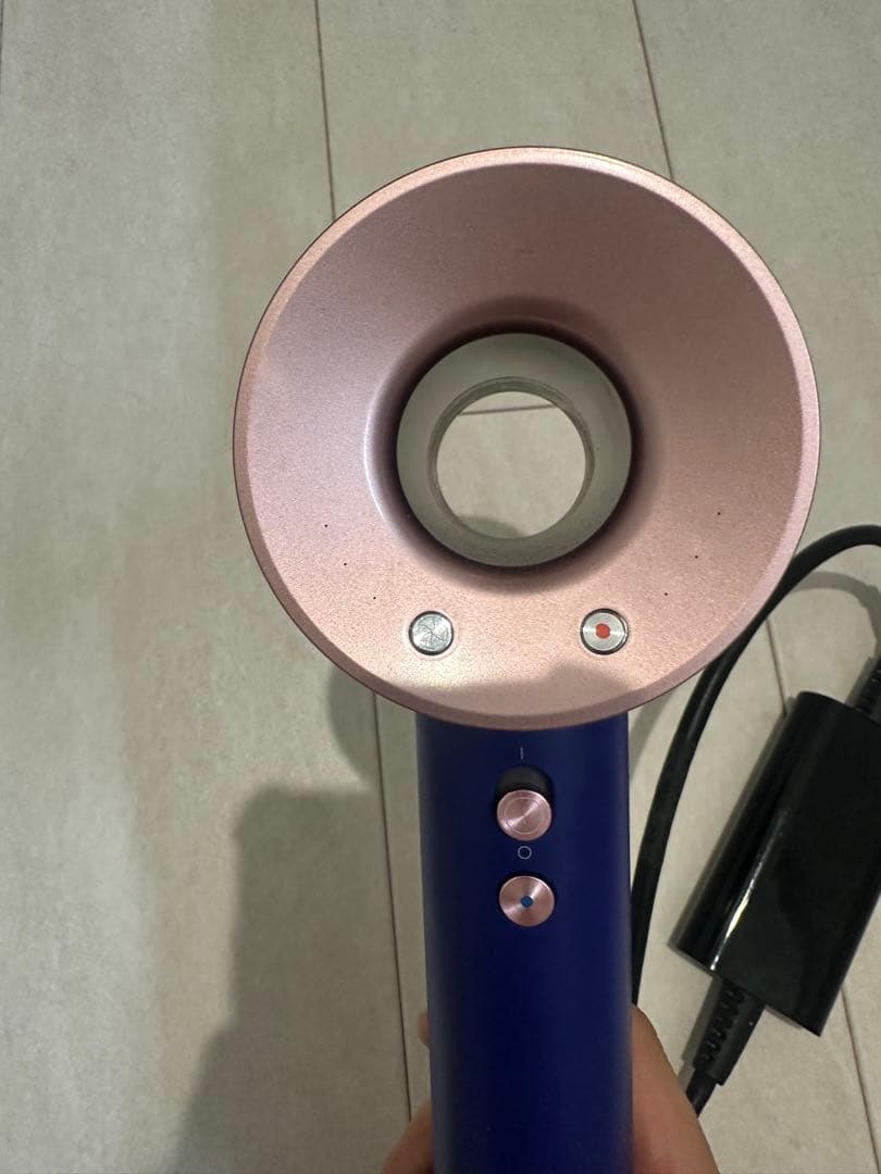 ダイソン　ヘアドライヤー