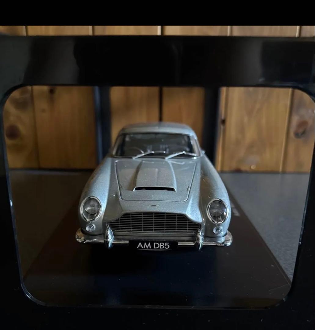 オートアート1/18 Aston Martin DB5