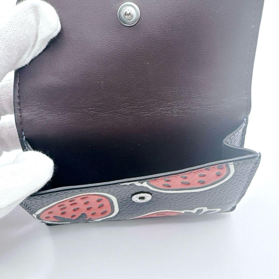 極美品】coach コーチ 三つ折り 財布 苺 レザーネイビー ファッション