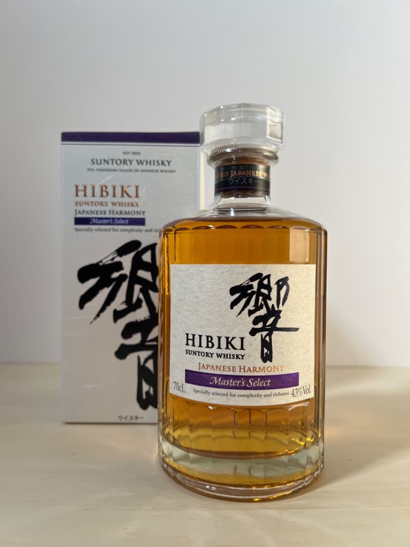 響 Japanese Harmony Master's Select 700ml響 JAPANESE HARMONY