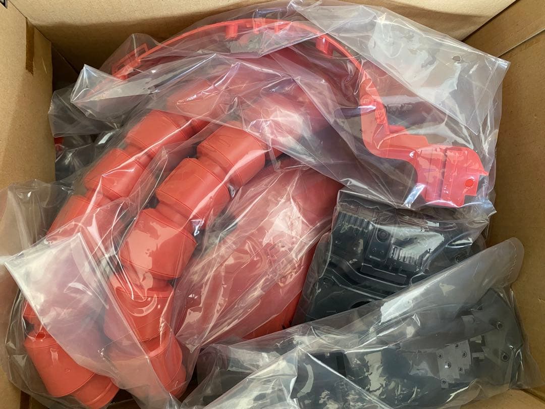 新品・未開封】シャア専用ザクII ヘッドプラモ 模型・プラモデル