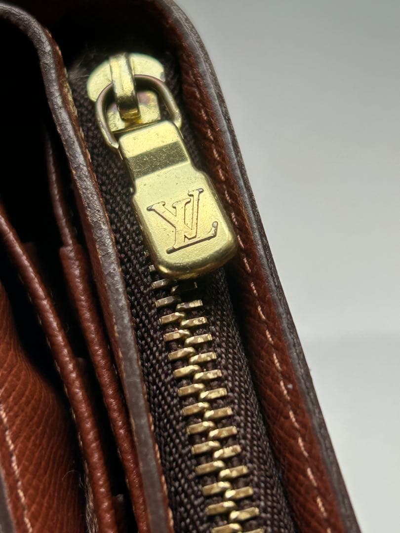 ✨【ルイヴィトン】　廃盤⭐️二つ折り財布 モノグラム　コンパクトジップ