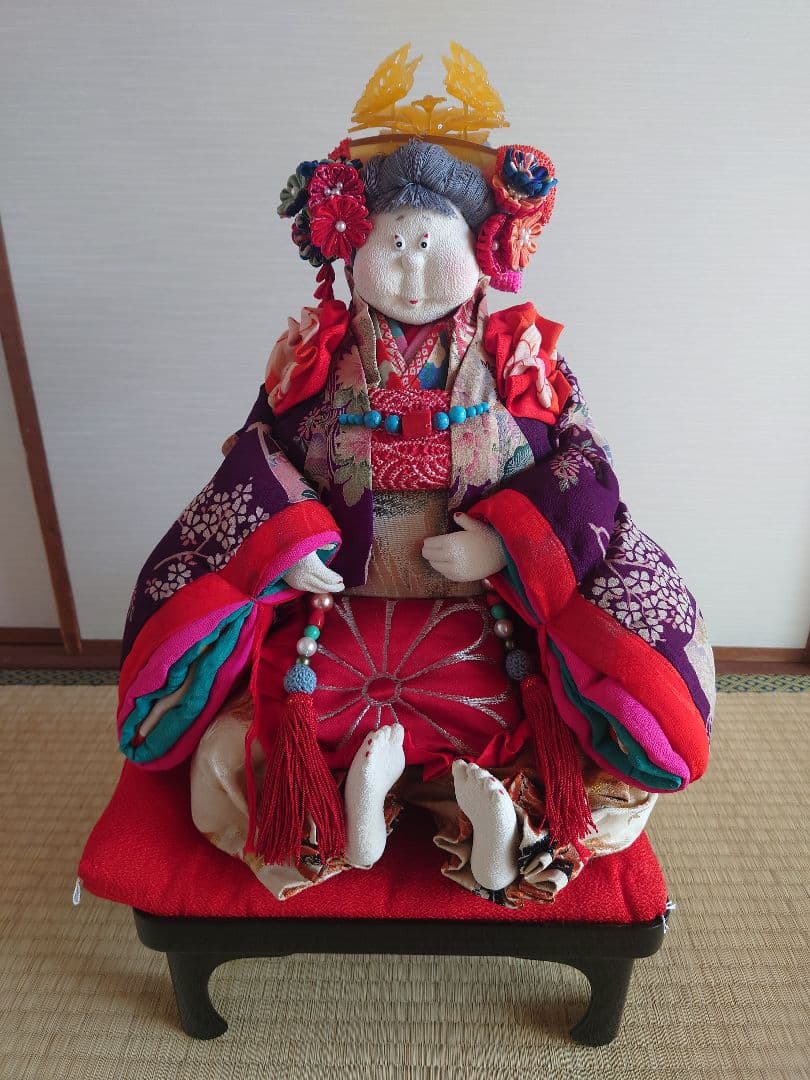 [即購入可能] 創作人形 ぶす姫 ブス人形 縮緬 ちりめん縮緬 台座 座布団付 ぶす姫ブス姫ちりめん創作人形