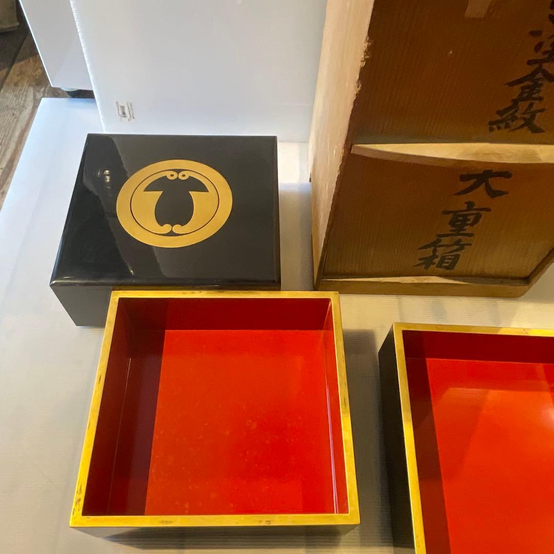 え*こ様 黒塗金紋　大重箱　重箱　年代物　骨董品　工芸品　漆塗り　インテリア　希