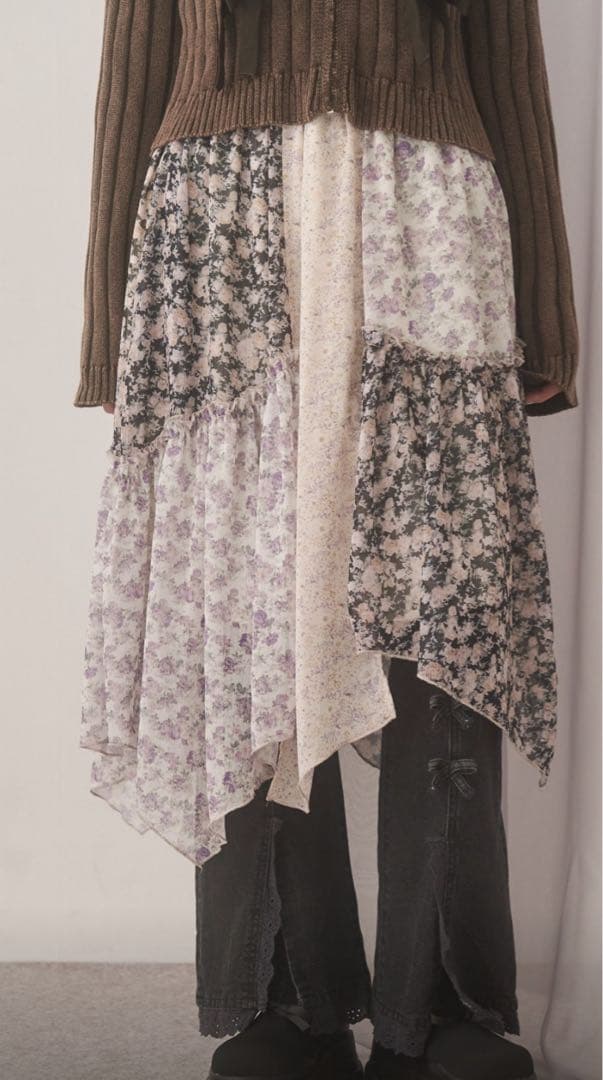 イレギュラーヘムミディスカート