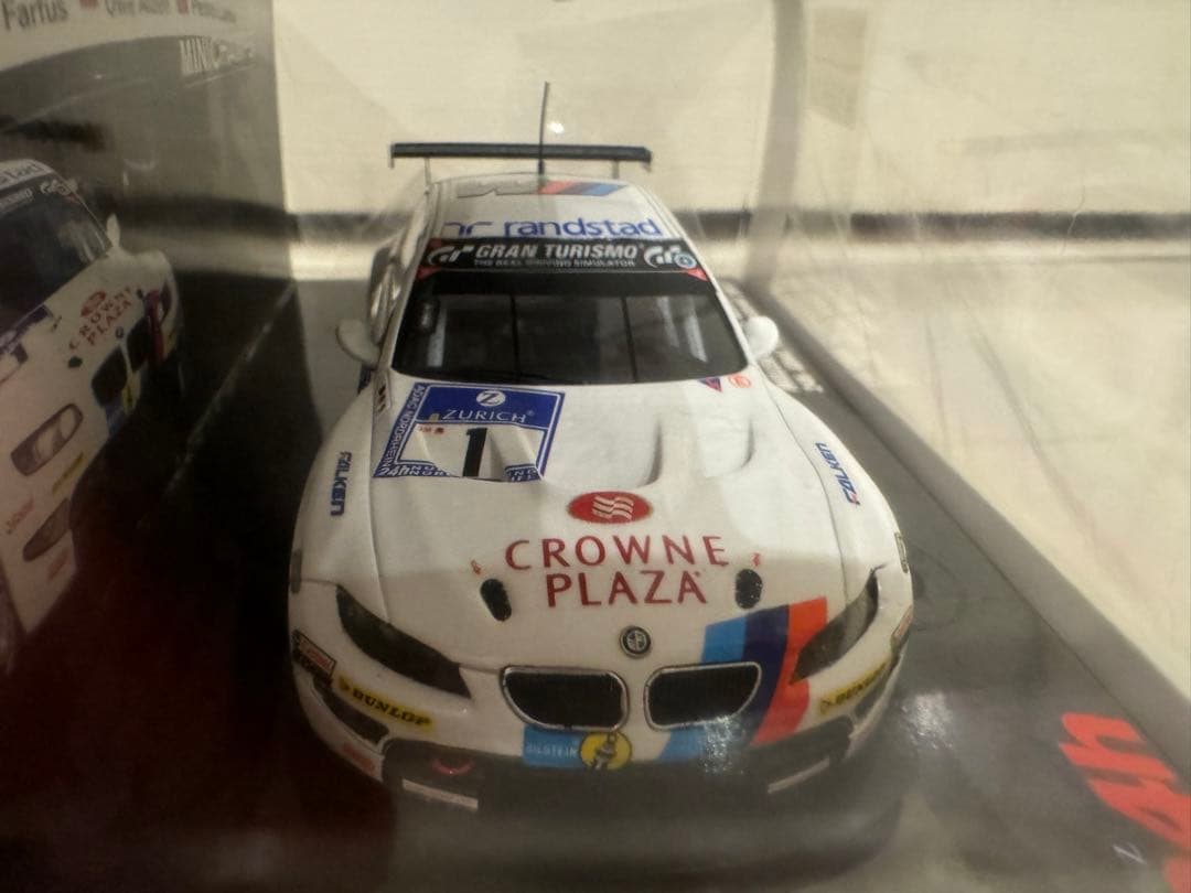 ゆん BMW M3 GT2 24h 2011 ミニカー ミニチャンプス